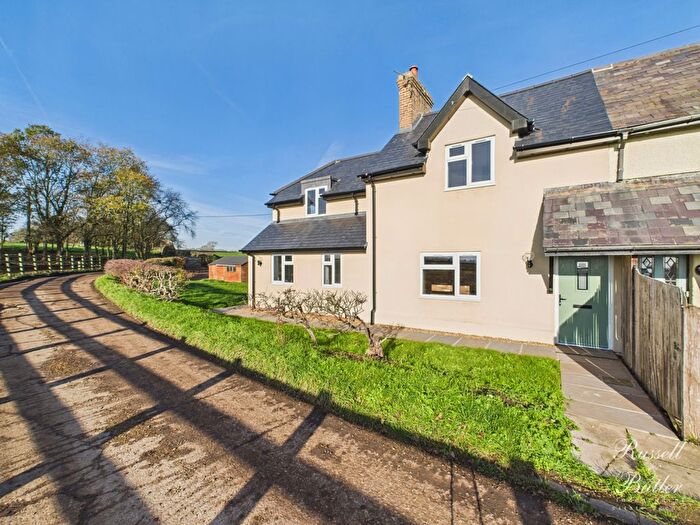 3 Bedroom Semi-Detached House To Rent In Manor Farm, Lenborough, Buckingham, MK18