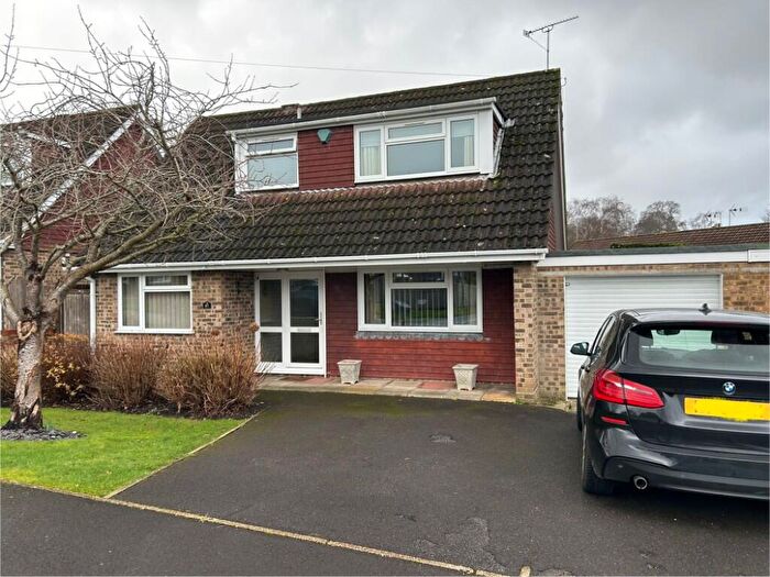 4 Bedroom Chalet For Sale In Fairview Drive, SO45