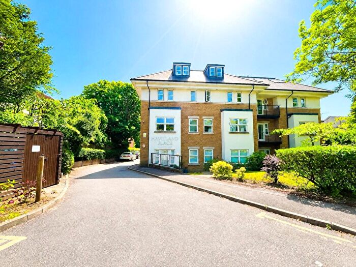 2 Bedroom Flat For Sale In Linkfield Lane, Redhill, Surrey, RH1