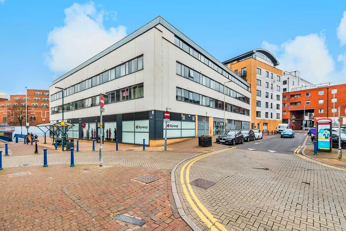 2 Bedroom Flat To Rent In Lord Street, Watford, Hertfordshire, WD17