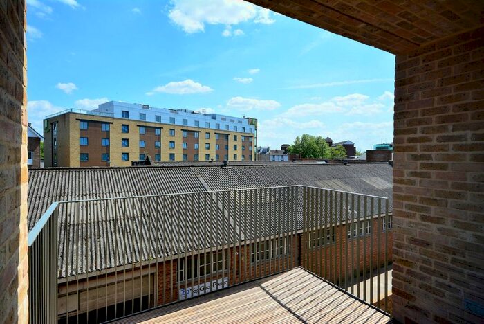 2 Bedroom Flat To Rent In Durham Wharf Drive, Brentford, TW8