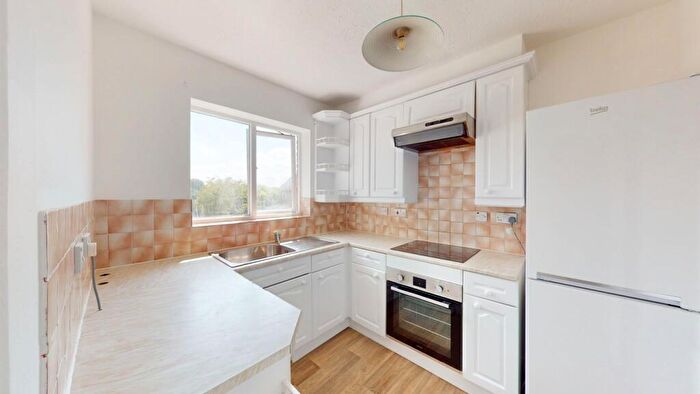 1 Bedroom Apartment To Rent In Water Lane, London, SE14