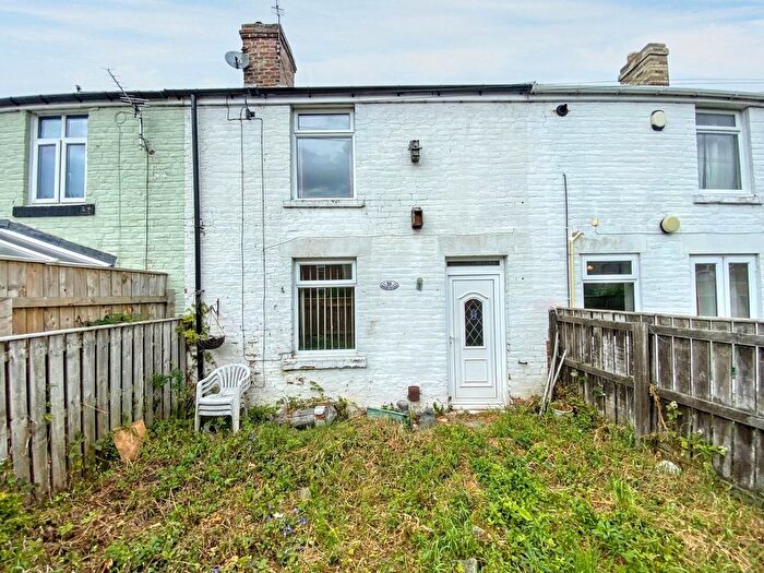 2 Bedroom Cottage For Sale In Osbornes Cottages, Blackhall Mill, Newcastle Upon Tyne, NE17