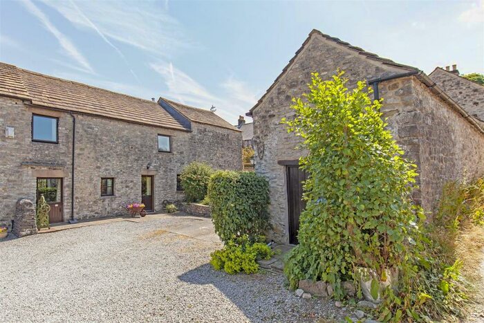 3 Bedroom Barn Conversion For Sale In Main Road, Taddington, Buxton, SK17