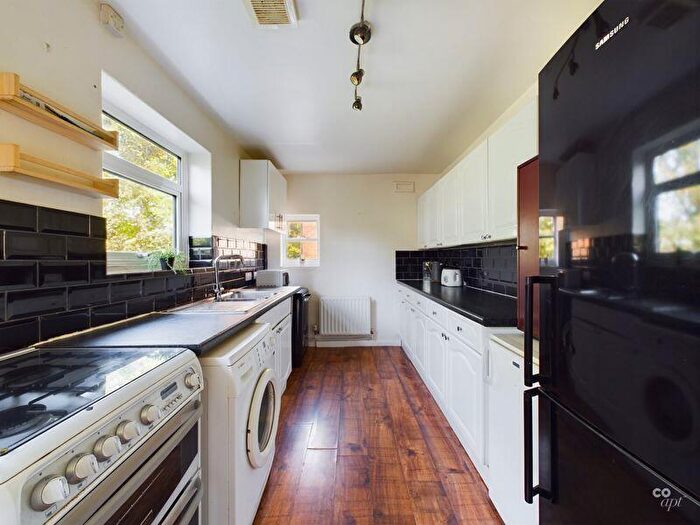 1 Bedroom Detached House To Rent In Hillside, Brighton, BN2
