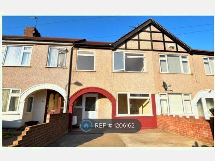 3 Bedroom Terraced House To Rent In Tufnail Road, Dartford, DA1