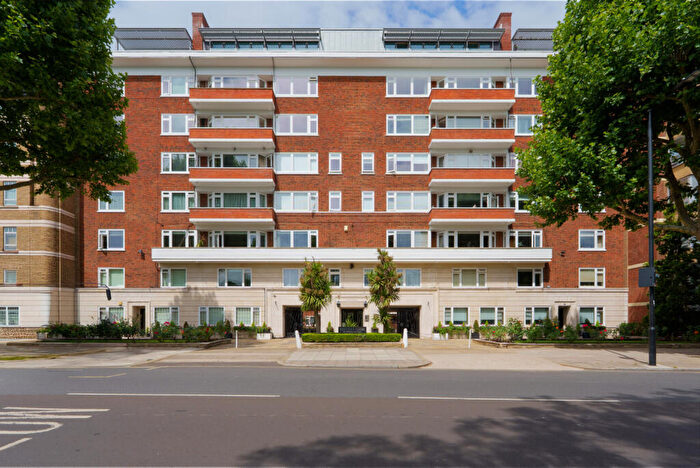 3 Bedroom Apartment To Rent In Bentinck Close, - Prince Albert Road, St John's Wood, London, NW8