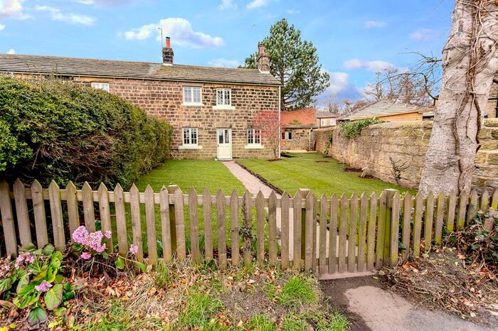 2 Bedroom Terraced House To Rent In Harrogate Road, Harewood, LS17