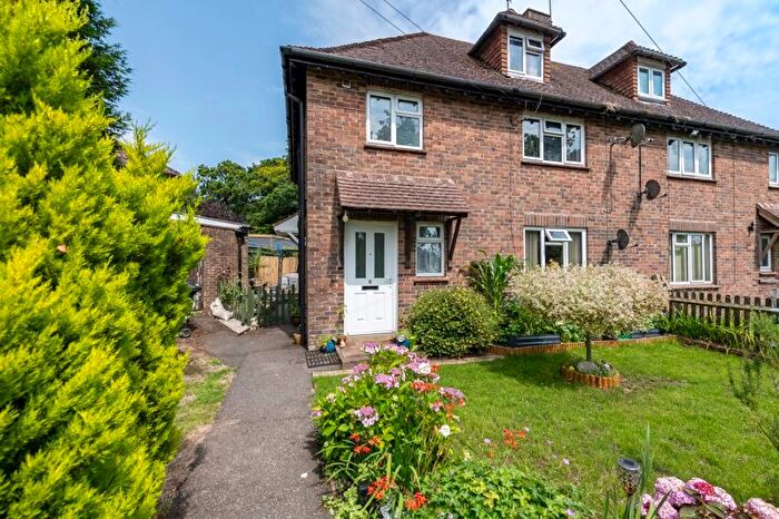 1 Bedroom Flat For Sale In Queensmount, Five Ashes, Mayfield, TN20