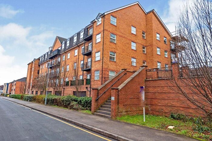 2 Bedroom Flat For Sale In The Academy, Holly Street, Luton, LU1