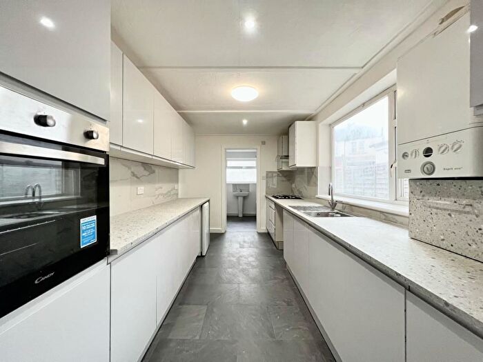 3 Bedroom Terraced House To Rent In Nile Road, Gillingham, ME7