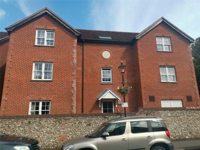 2 Bedroom Apartment To Rent In Station Road, Alresford, Hampshire, SO24