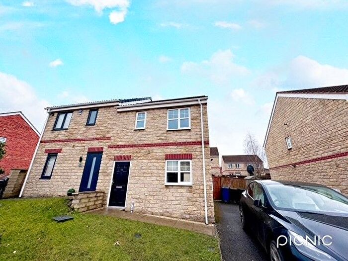 3 Bedroom Property To Rent In Kingsway, Grimethorpe, Barnsley, S72