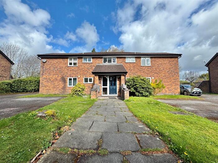Studio For Sale In Pinewood Court, Brackenwood Mews, Wilmslow, SK9
