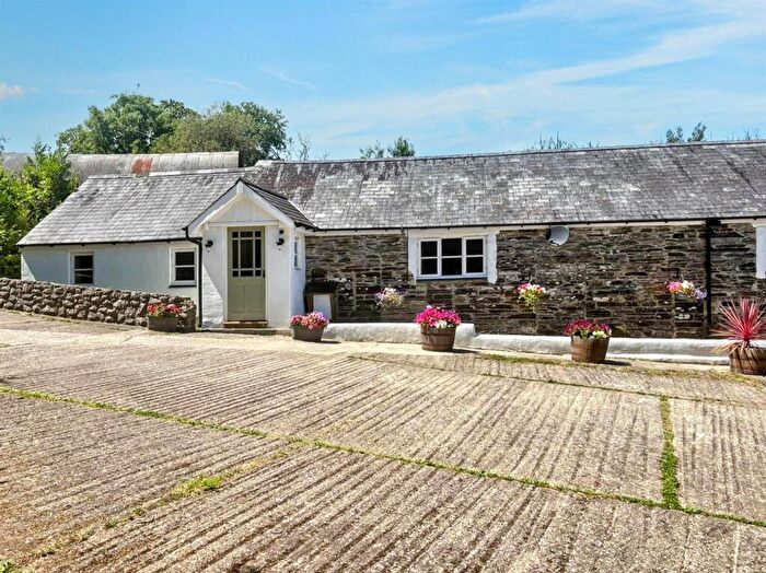 3 Bedroom Semi-Detached House For Sale In Glogue, SA36