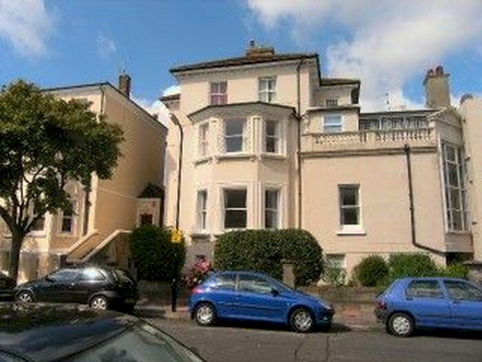 1 Bedroom Flat To Rent In Spencer Road, Eastbourne, BN21