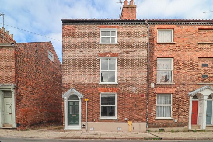 3 Bedroom Terraced House For Sale In Valingers Road, King's Lynn, Norfolk, PE30