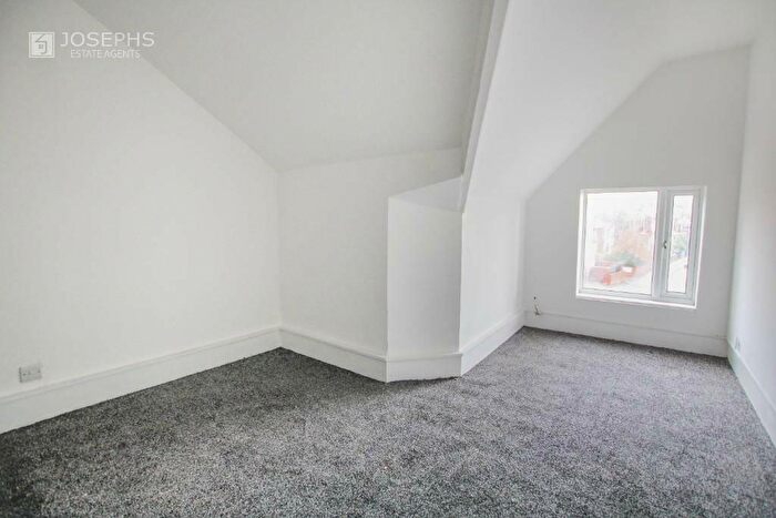 1 Bedroom Flat To Rent In Bromwich Street, Bolton, Greater Manchester, BL2