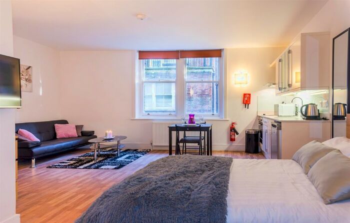 Studio To Rent In Kensington High Street, Kensington, W8