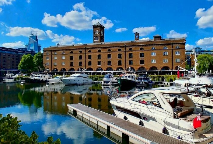 2 Bedroom Flat To Rent In Merganser Court, Star Place, St Katherine Dock, Wapping, London, E1W