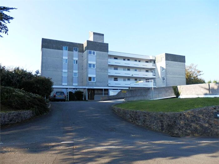 1 Bedroom Flat To Rent In St. Lukes Road South, Torquay, TQ2