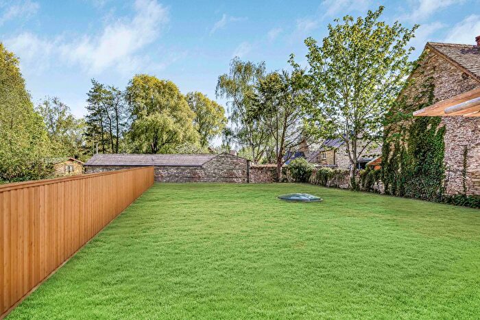 4 Bedroom Detached House For Sale In Cerney Wick Lane, Cerney Wick, Cirencester, Gloucestershire, GL7