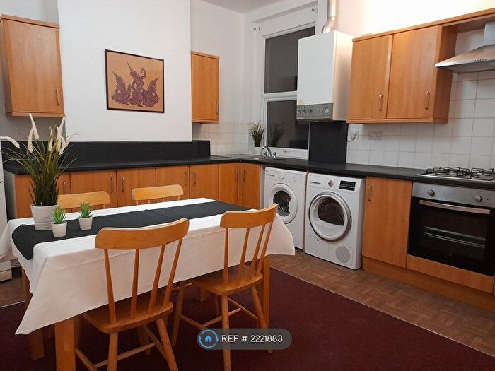 4 Bedroom Flat To Rent In Gloucester Road, Horfield, Bristol, BS7