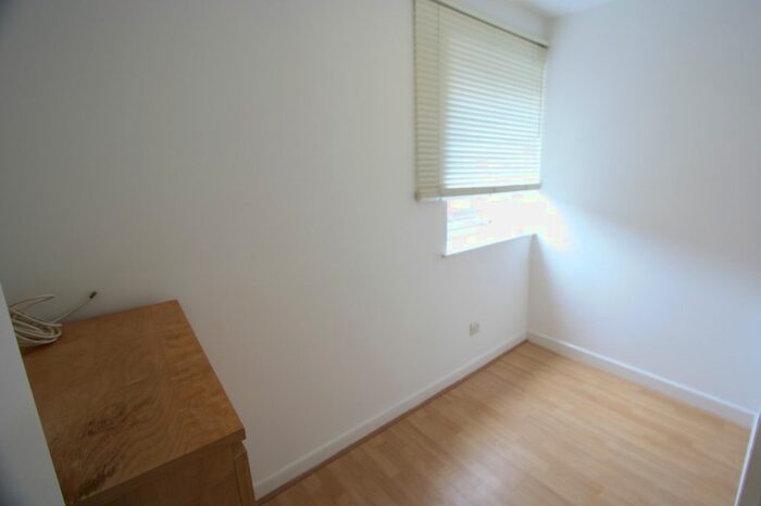 2 Bedroom End Of Terrace House To Rent In Church Place, Mitcham, CR4