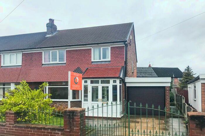 3 Bedroom Semi-Detached House To Rent In Bent Lanes, Davyhulme, Manchester, M41