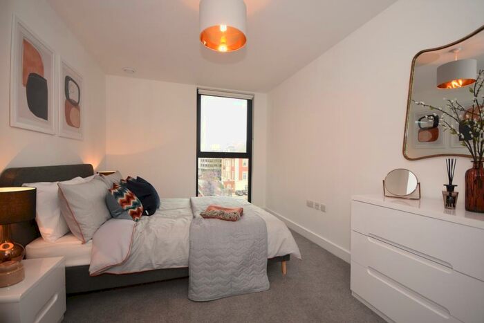 2 Bedroom Apartment To Rent In Burgess Springs, Chelmsford, Essex, CM1