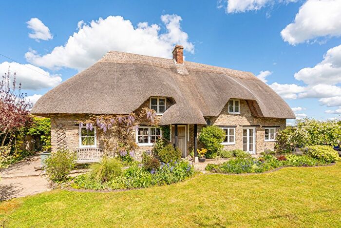 4 Bedroom Cottage For Sale In High Street, Sutton Benger, SN15