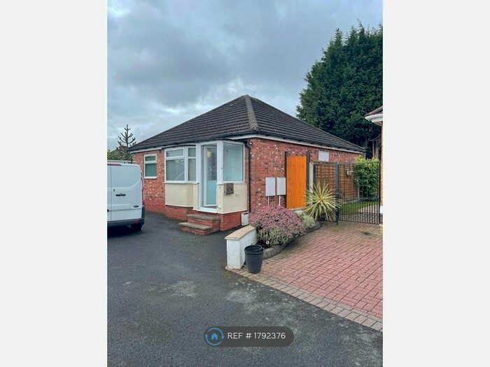 2 Bedroom Bungalow To Rent In Barnsbury Avenue, Birmingham, B72