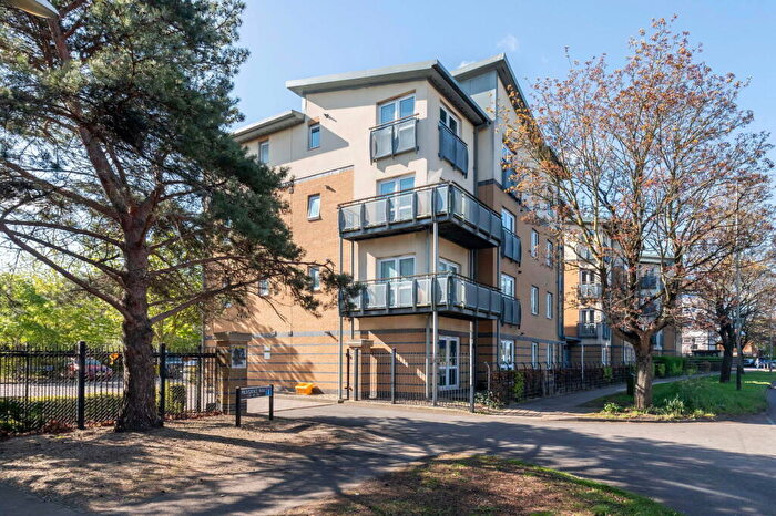 1 Bedroom Apartment For Sale In Providence Park Princess Elizabeth Way, Cheltenham, GL51