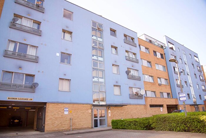 1 Bedroom Flat To Rent In Warrior Close, Thamesmead, SE28