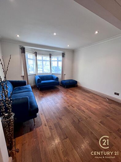 3 Bedroom Semi-Detached House To Rent In Munster Avenue, Hounslow, TW4