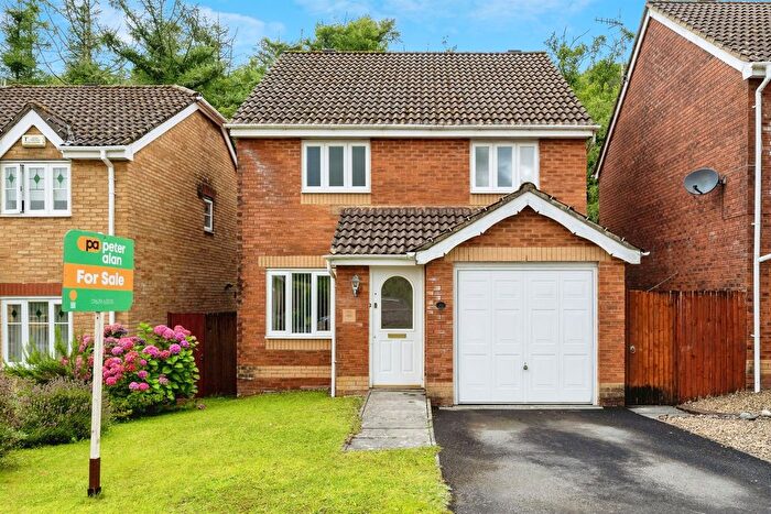 3 Bedroom Detached House For Sale In Parc Penscynnor, Cilfrew, Neath, SA10