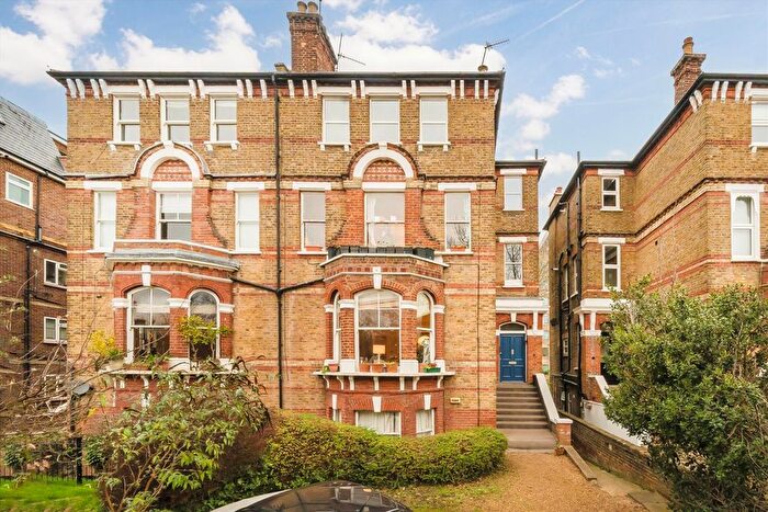 2 Bedroom Flat To Rent In Mattock Lane, Ealing, W5