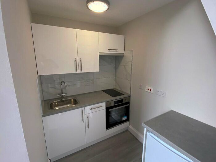 Studio To Rent In Barnsbury Road, London, N1
