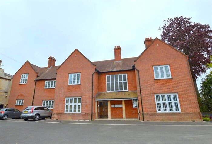 2 Bedroom Apartment To Rent In Red Gables, Trowbridge, BA14