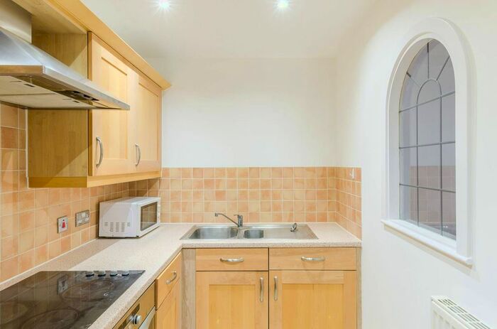 1 Bedroom Flat To Rent In Palgrave Gardens, Marylebone, London, NW1