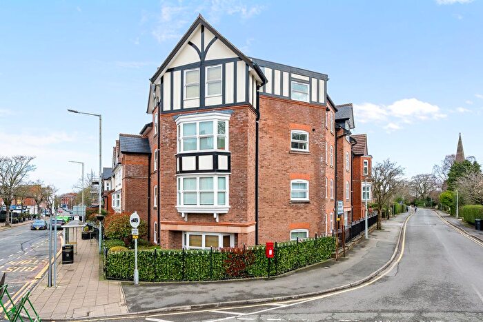 2 Bedroom Flat For Sale In Chapel Road, Alderley Edge, Cheshire, SK9