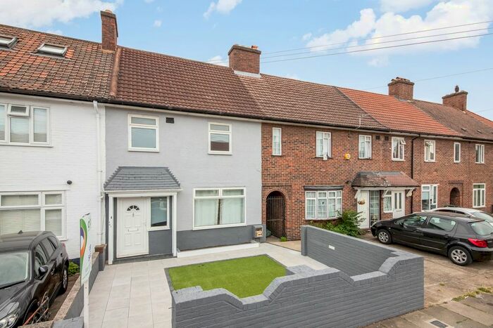 3 Bedroom Terraced House To Rent In Knapmill Road, Catford, SE6