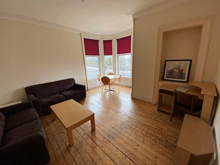 3 Bedroom Flat To Rent In Victoria Road, Dundee, DD1
