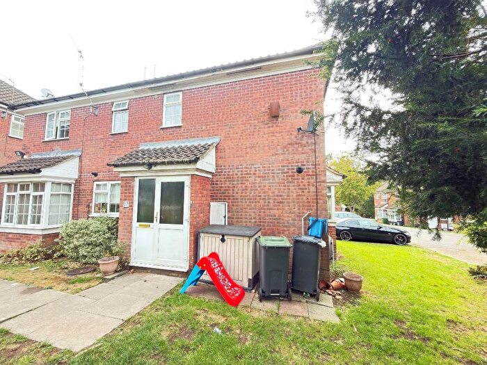 2 Bedroom Property For Sale In Somersby Close, South Luton, Luton, Bedfordshire, LU1
