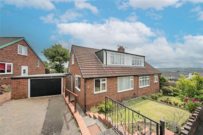 3 Bedroom Semi-Detached House For Sale In Stoney Croft, Horsforth, Leeds, West Yorkshire, LS18