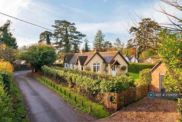 4 Bedroom Bungalow To Rent In The Laurels, Henley-On-Thames, RG9