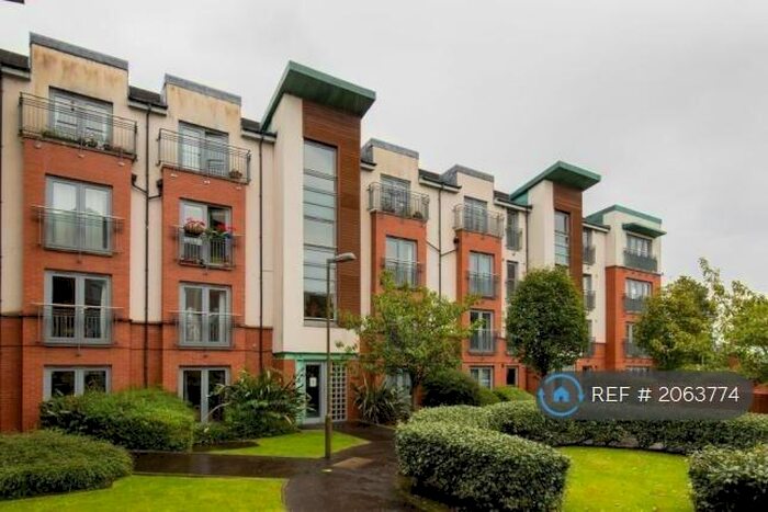 2 Bedroom Flat To Rent In Tytler Court, Edinburgh, EH8