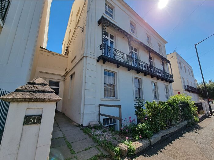 2 Bedroom Apartment To Rent In Dale Street, Leamington Spa, CV32