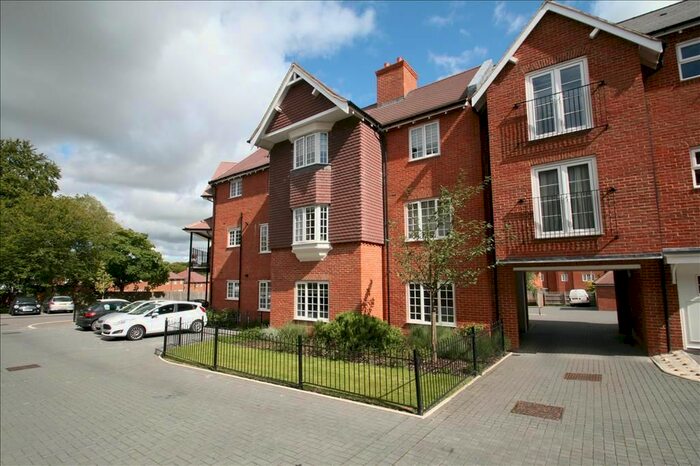 1 Bedroom Flat To Rent In Wroughton Road, Wendover, Aylesbury, HP22