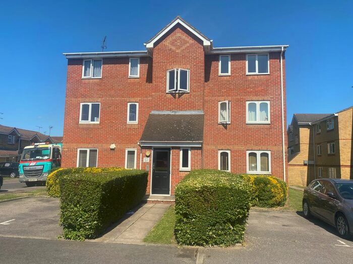 1 Bedroom Flat To Rent In The Glen, Vange, Basildon, SS16